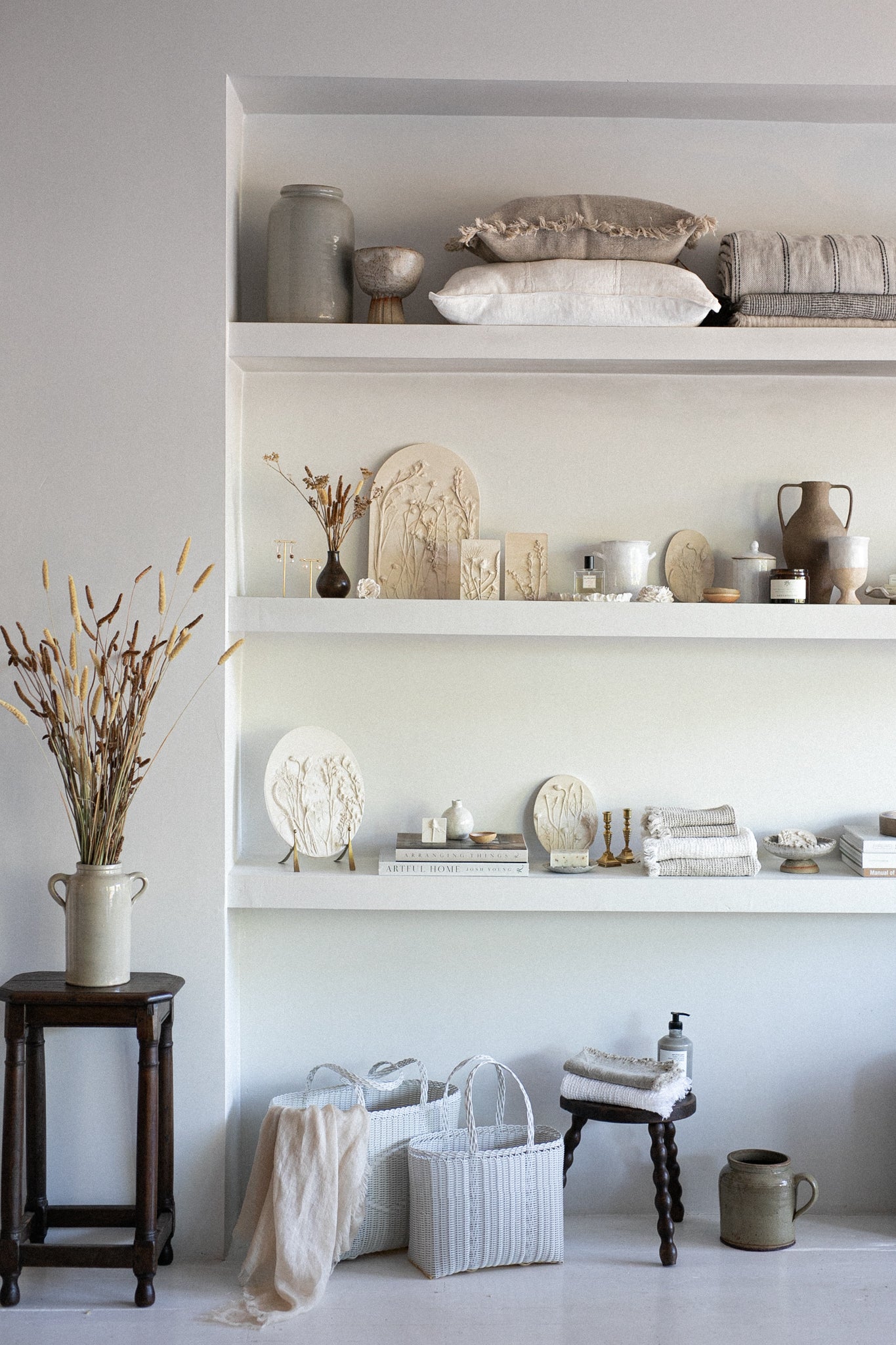 The Oval Floral Plaster