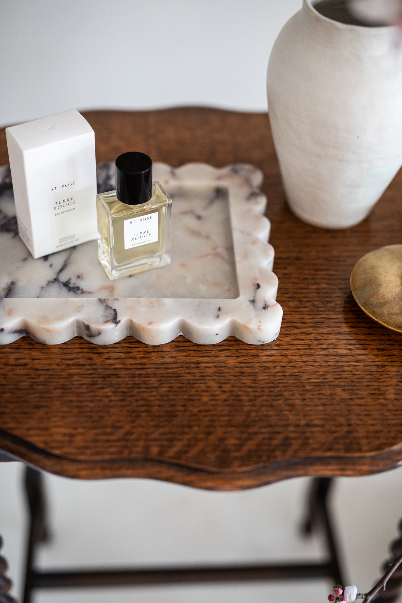 A lovely Antique Barley Twist Side Table | Oval Scallop edge