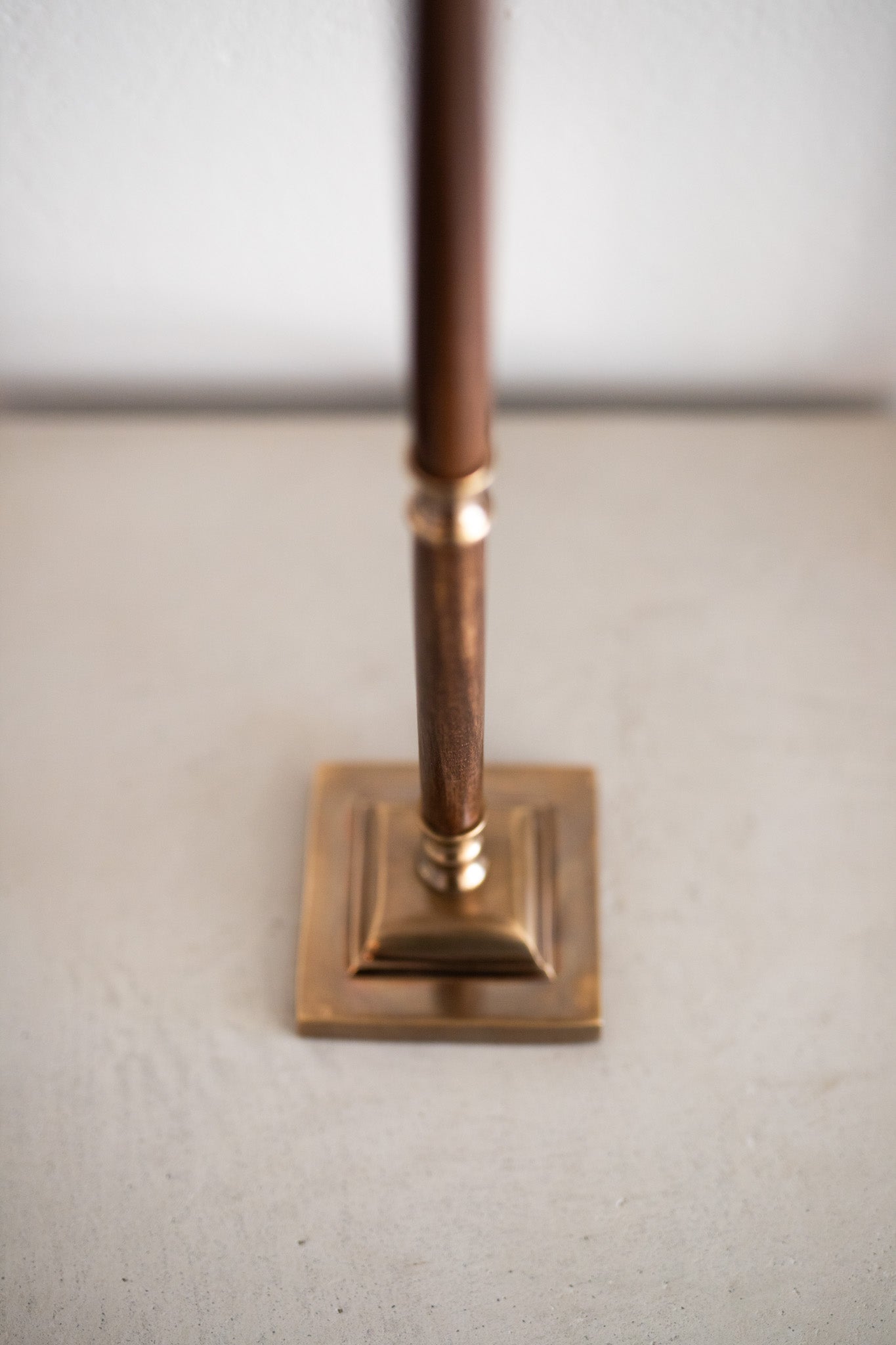 Luxury Table Lamp in Brass and Dark Wood