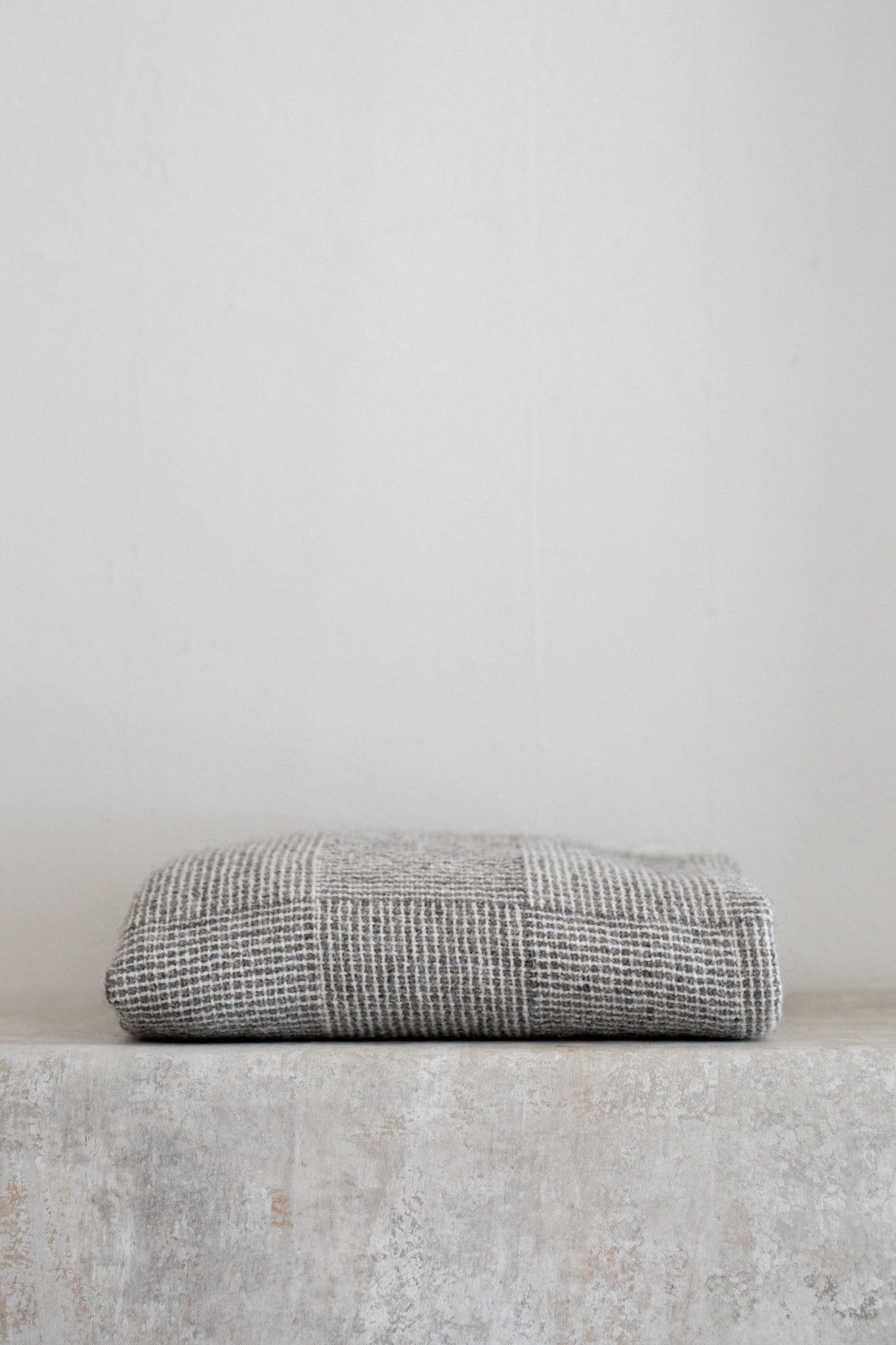 Brushed Wool Throw | Grey & Ivory Basketweave