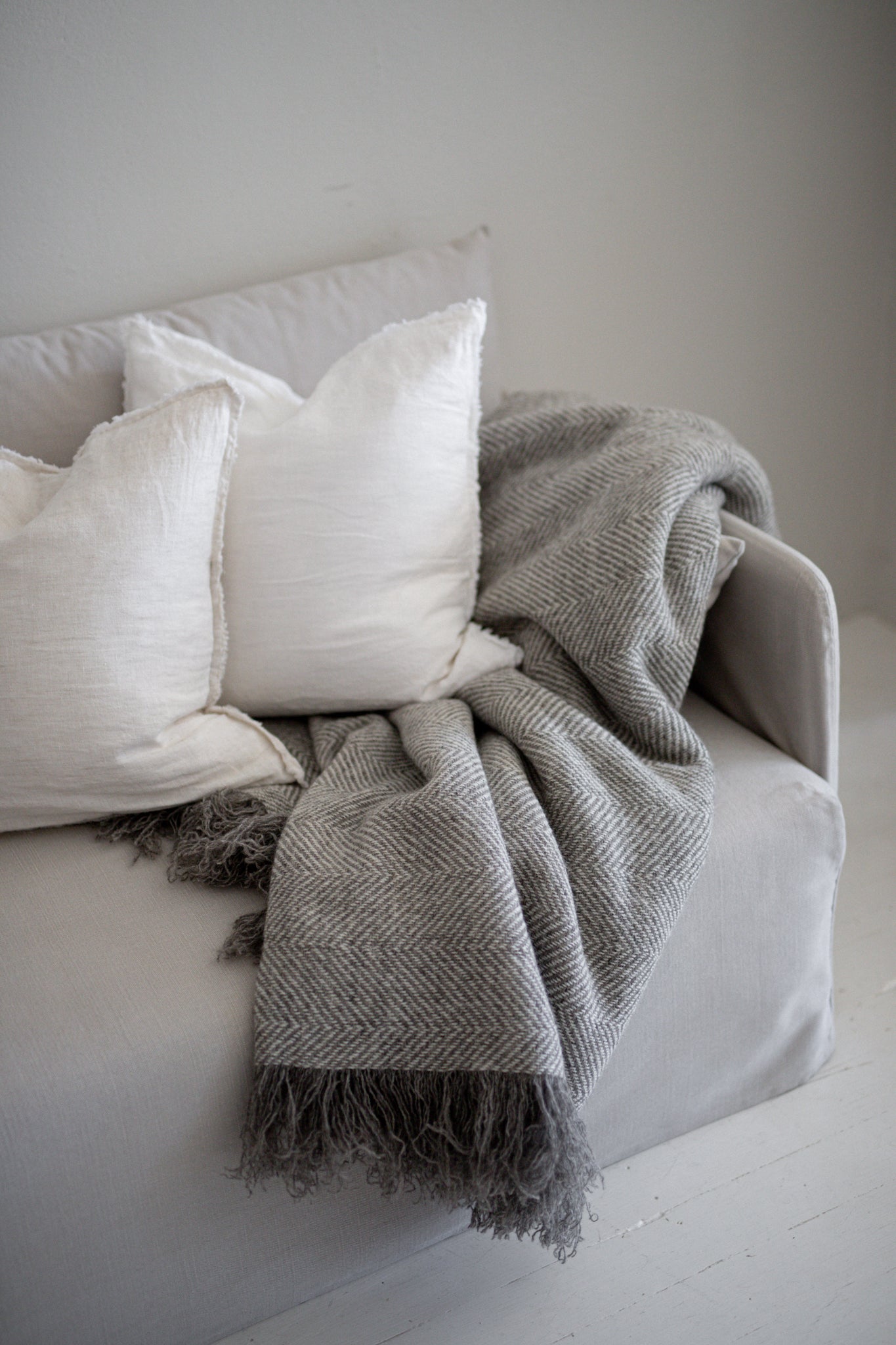 Brushed Wool Blanket in Herringbone | Q/K size
