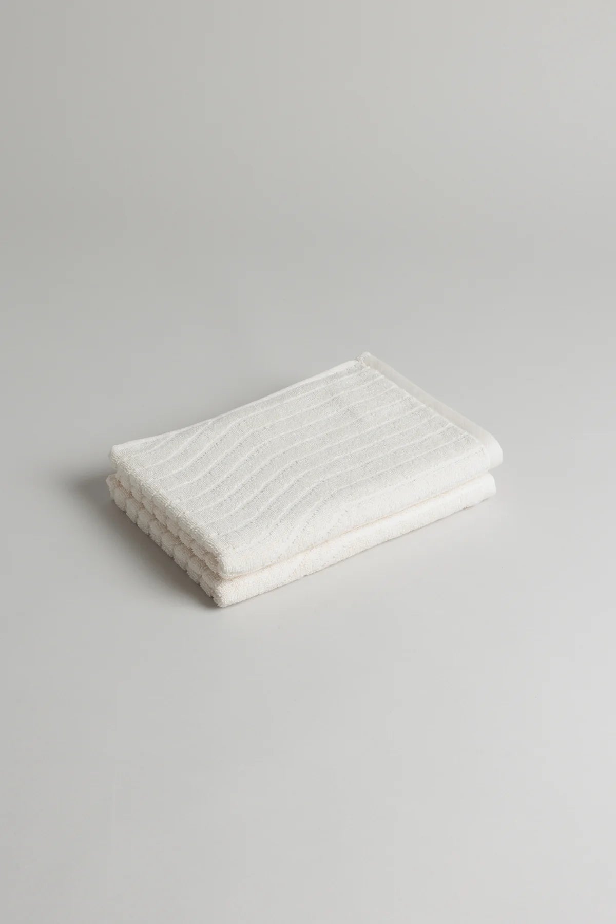 Virginia Hand Towel in Ivory