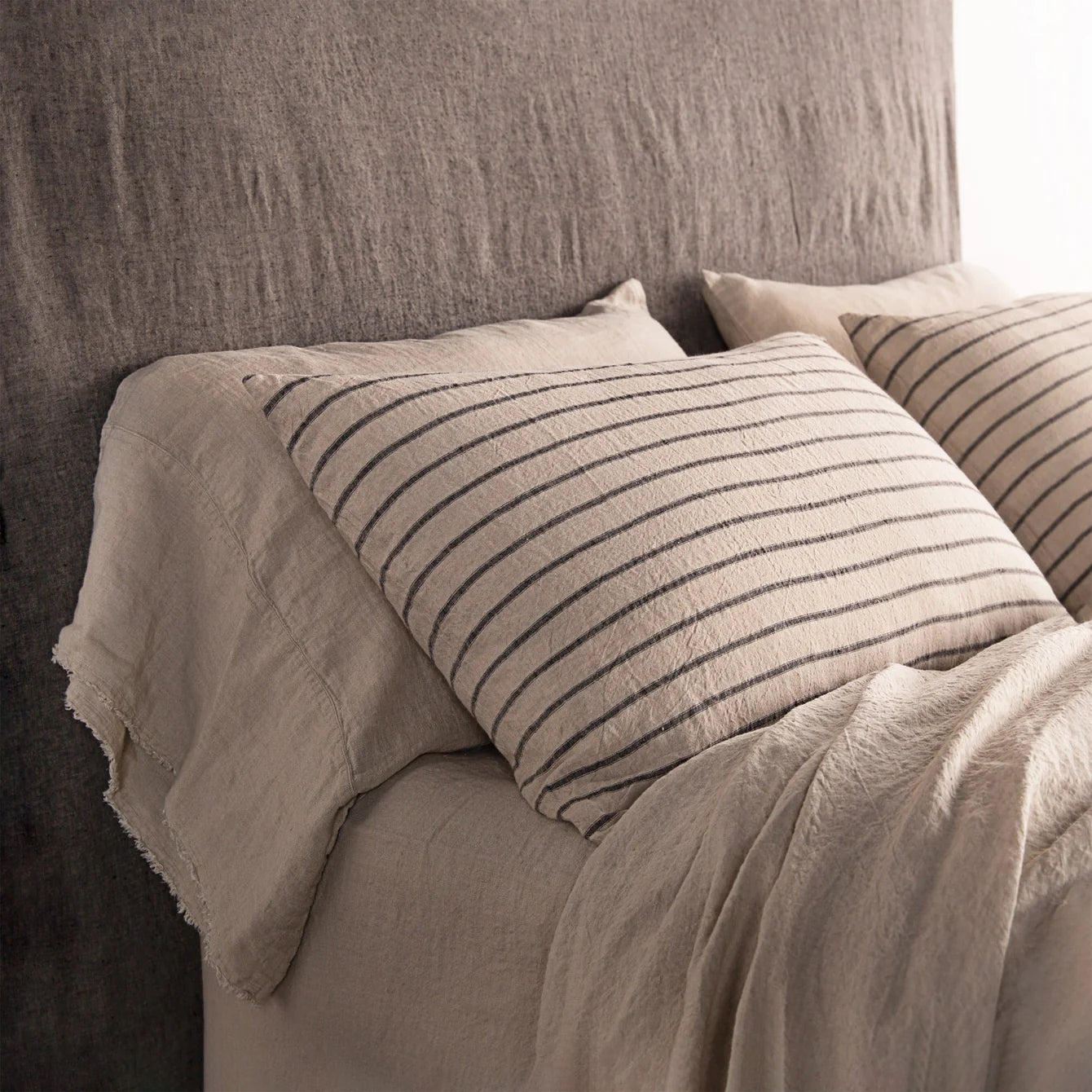 Linen Pillowcase x Standard | Nox/Sable stripe