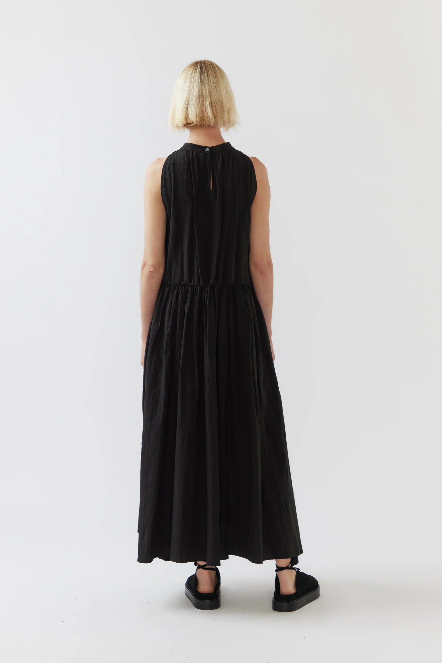 The Kinga Dress in Black Seersucker