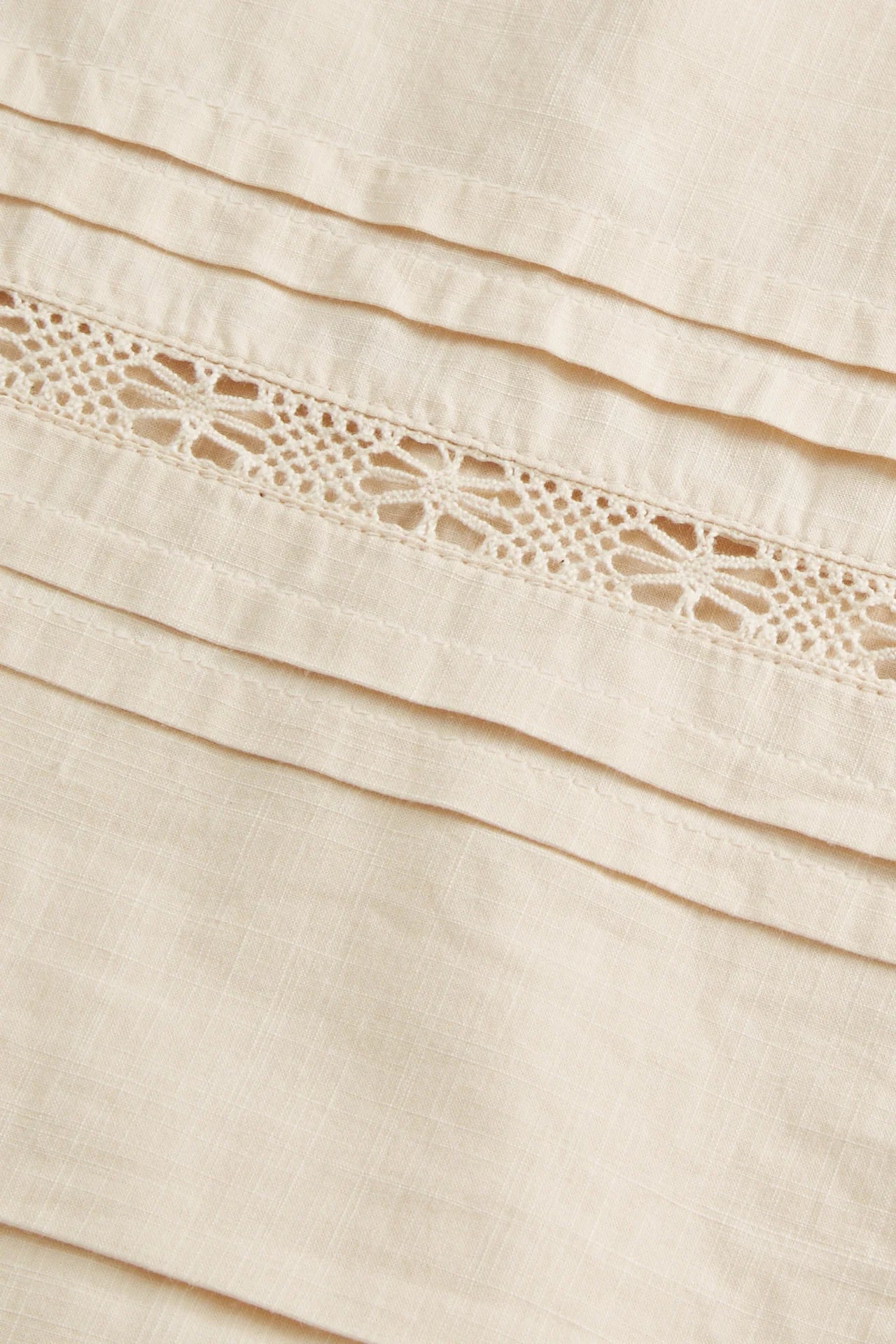 The Leaf Shirt in Antique Beige