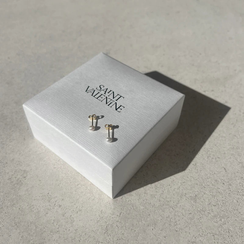 Mini Pearl Studs in Gold