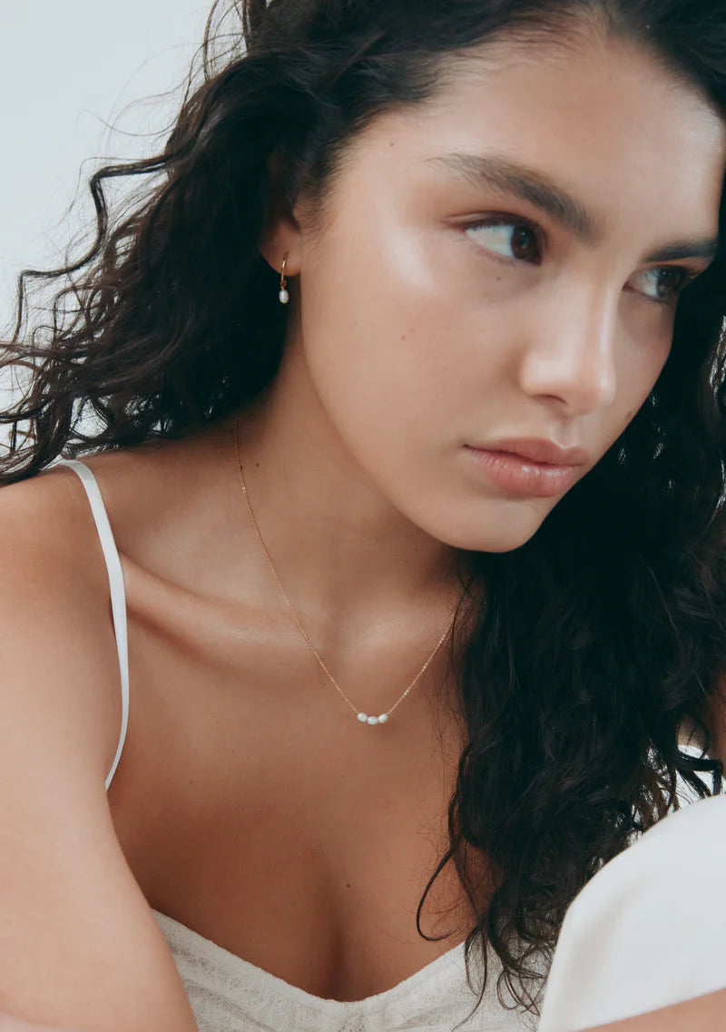 The Mini Pearl Necklace in Gold