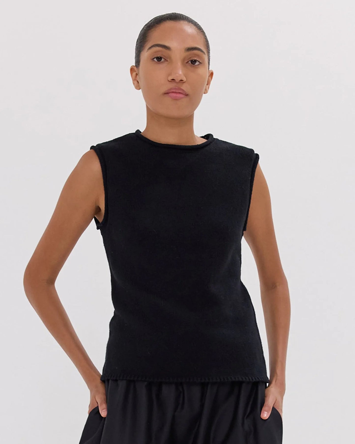 The Rolled Edge Tank | Black