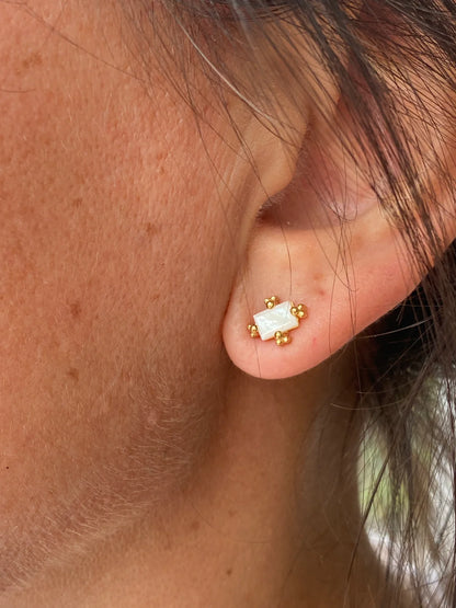 Écorce Blanche Stud Earrings