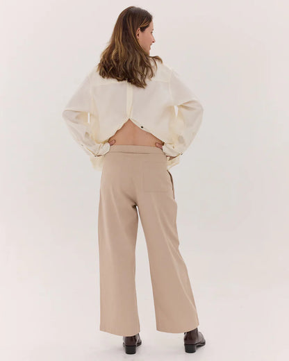 The Relaxed Tailored Pant in Barley