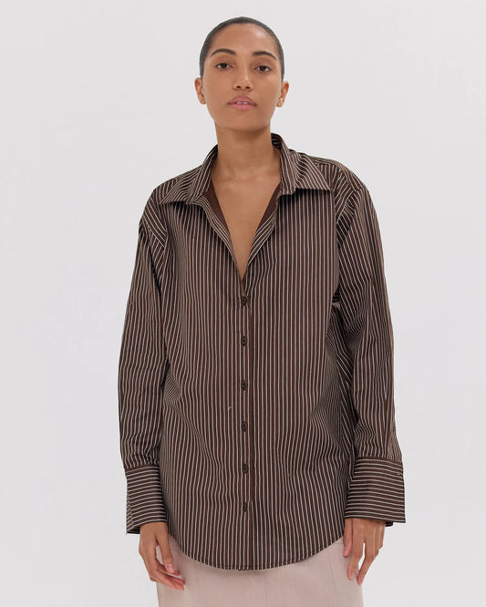 The Dropped Yoke Shirt in Brazil Nut & White