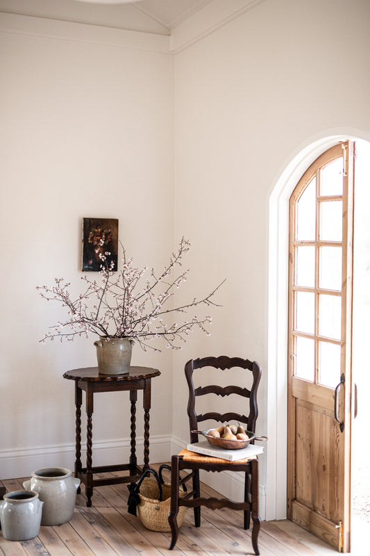 A lovely Antique Barley Twist Side Table | Oval II