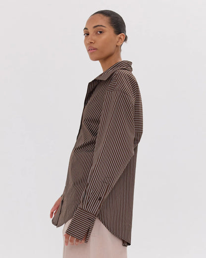 The Dropped Yoke Shirt in Brazil Nut & White