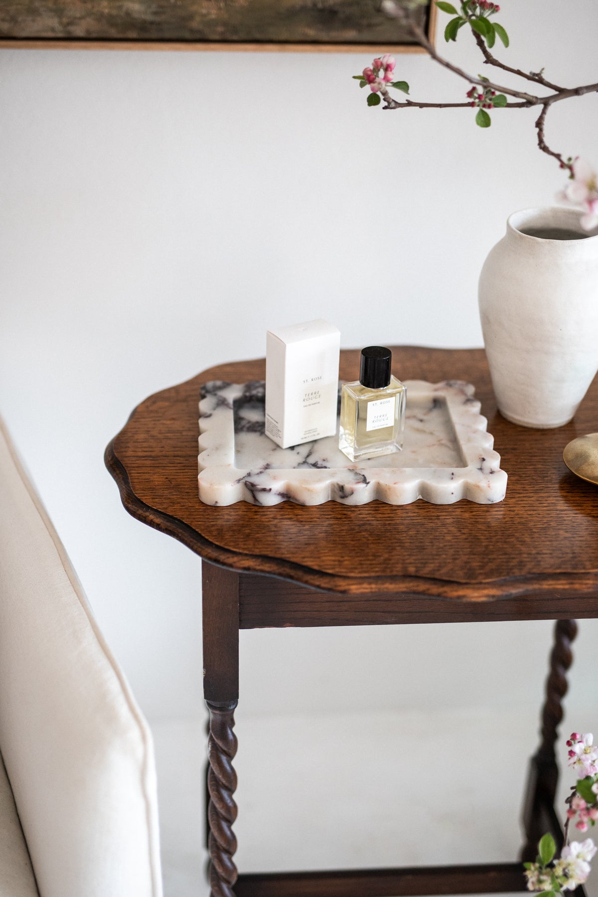 Foray Table A lovely Antique Barley Twist Side Table | Oval Scallop edge – ForayDesign