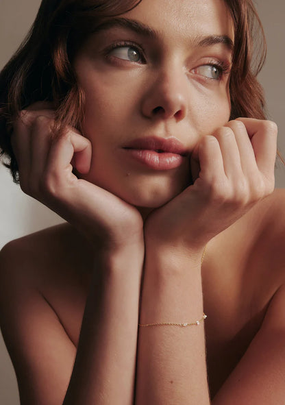 Floating Stone Bracelet | Gold