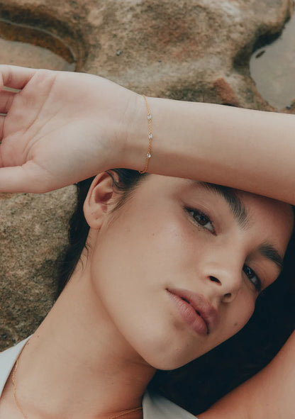 Floating Stone Bracelet | Gold
