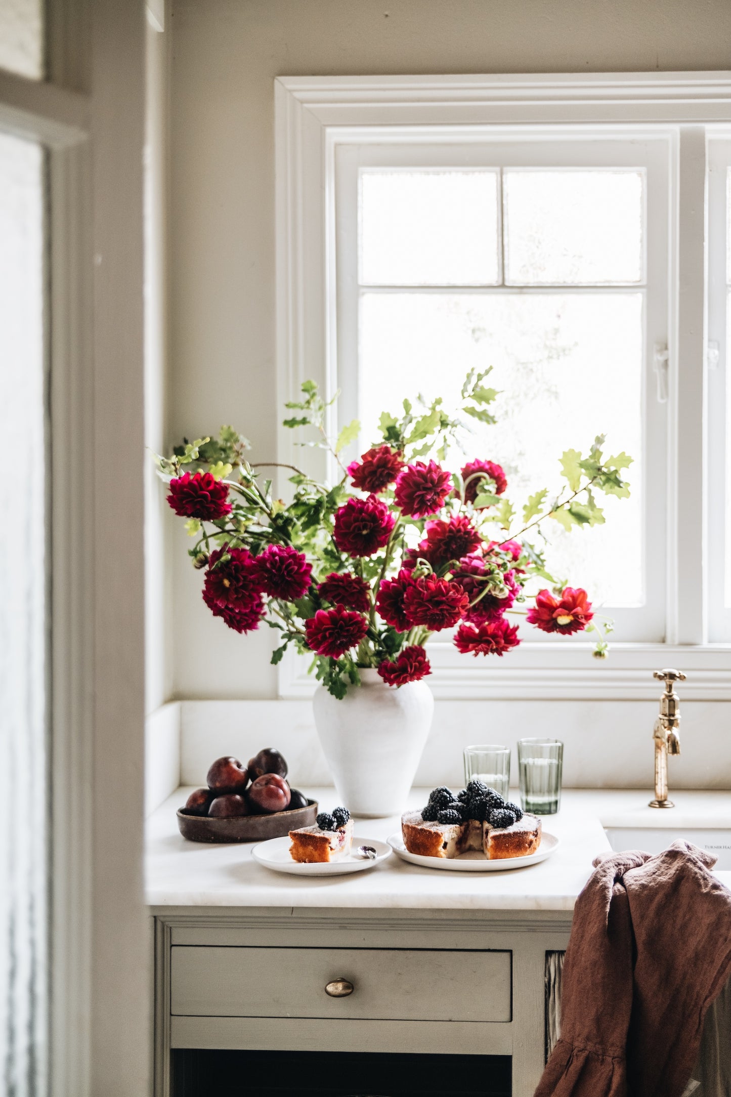 Ceramic Clay Vase in White | N.2