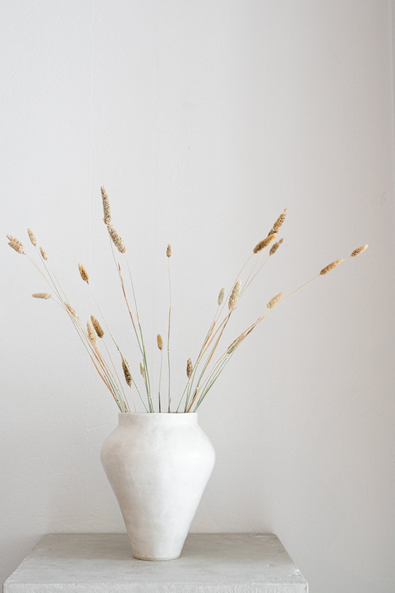 Ceramic Clay Vase in White | N.1