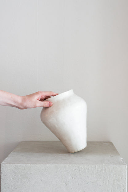 Ceramic Clay Vase in White | N.1
