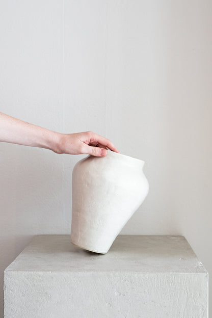 Ceramic Clay Vase in White | N.2