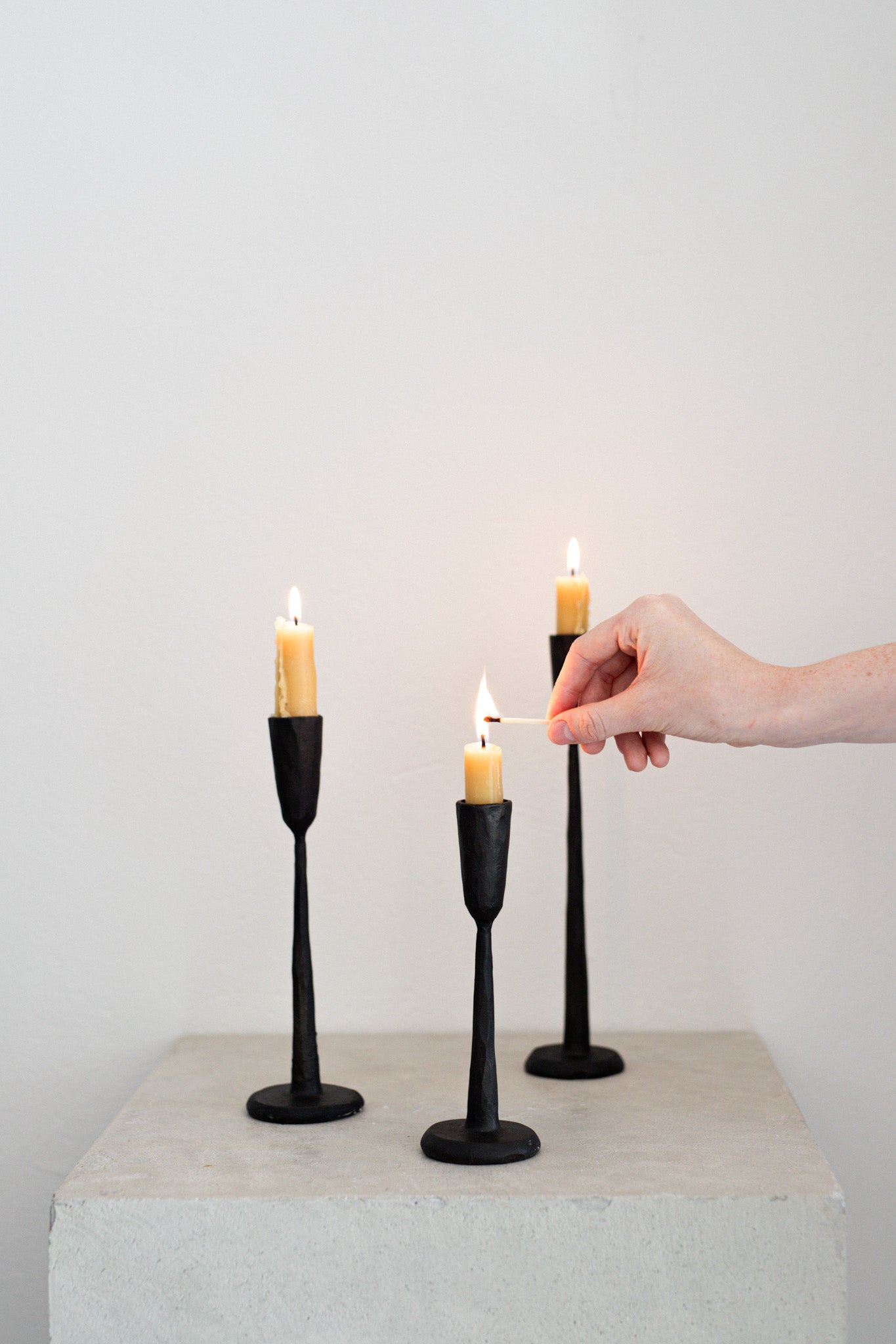 Nox Candleholder in Noir