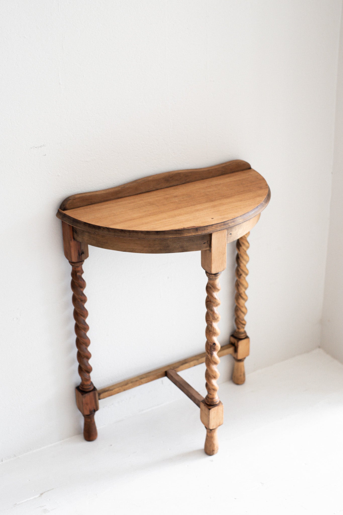 A Sweet Console Table with barley twisted legs