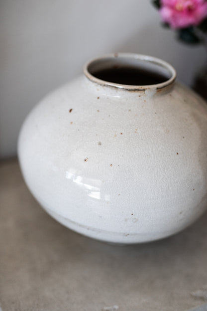 Ceramic Moon Vase in Pearl Glaze | large