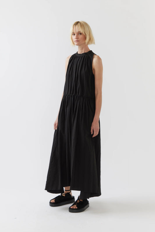 The Kinga Dress in Black Seersucker