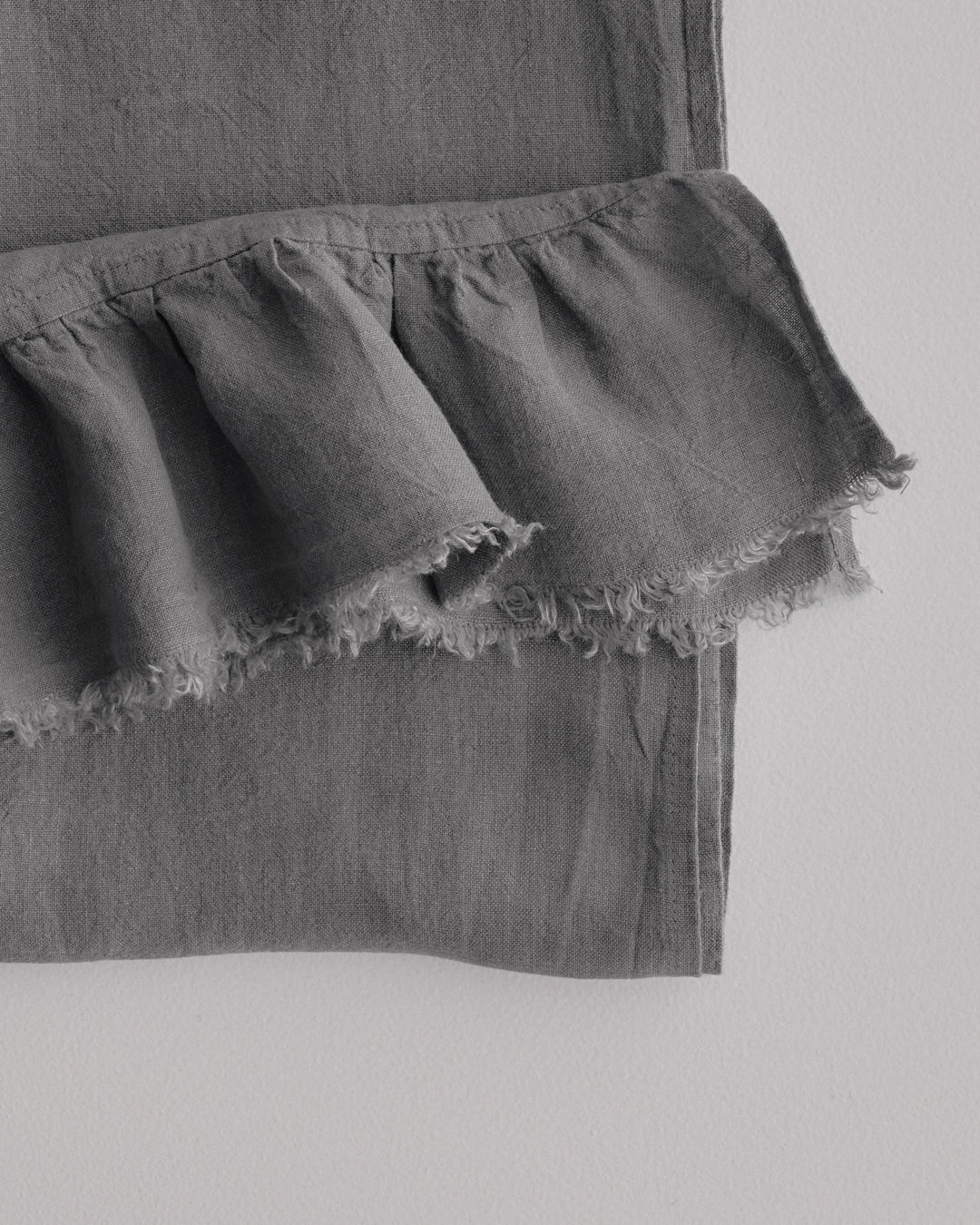 Linen Ruffle Guest Towel | 'Tempest'