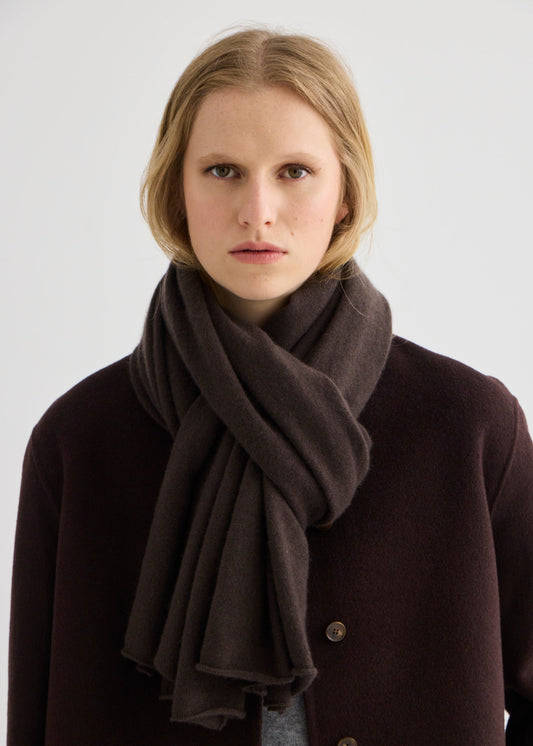 Cashmere Scarf Bitter Chocolate - Draped