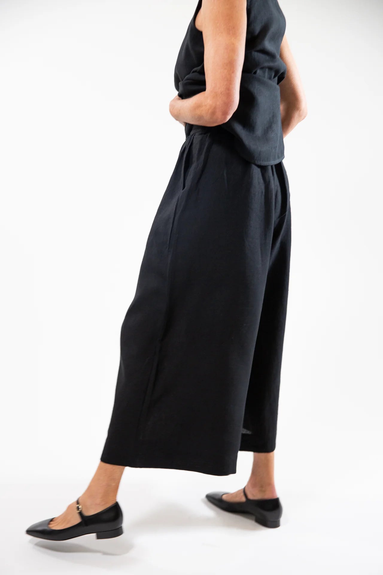 The Laurie Culotte in Black Linen