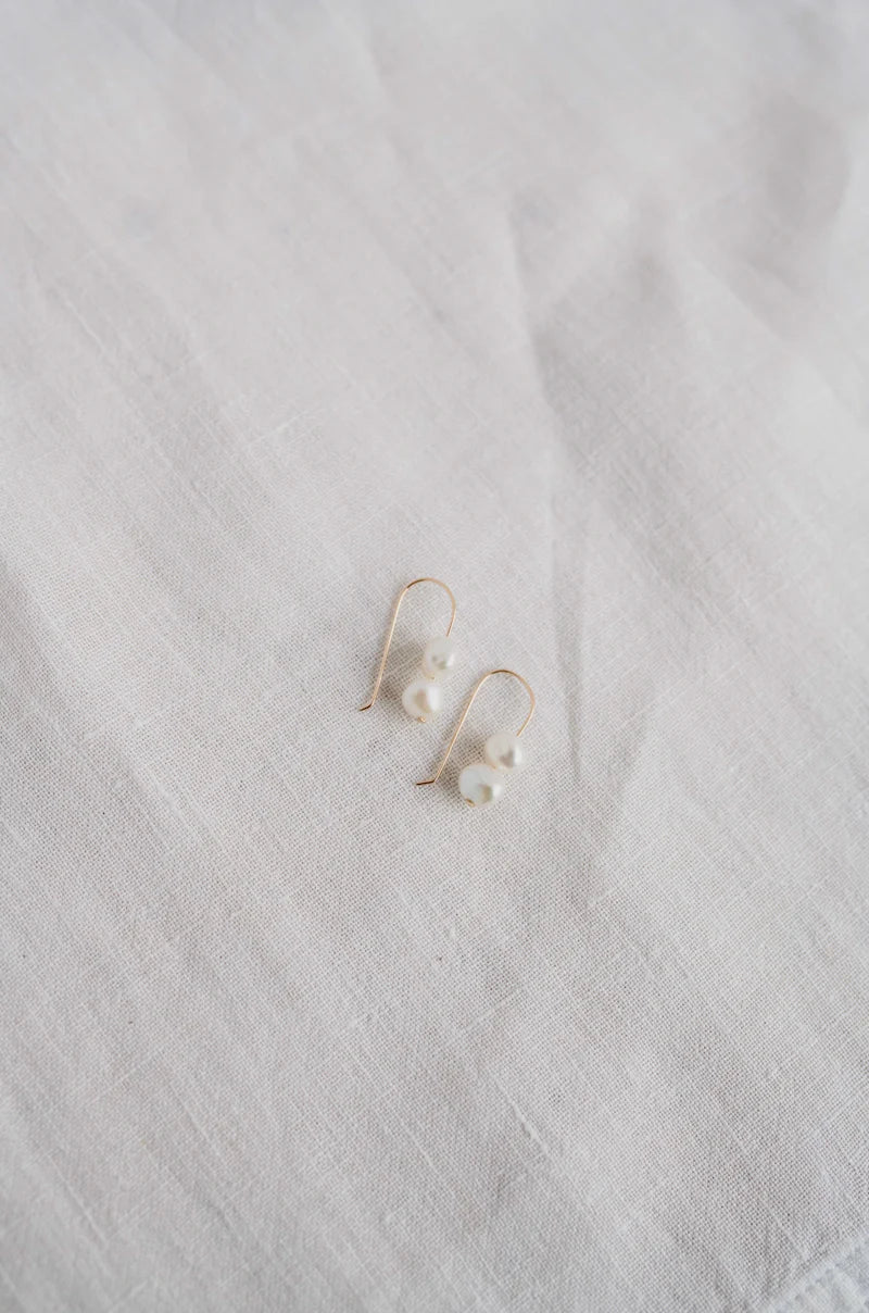 'Isla' Pearl Earrings