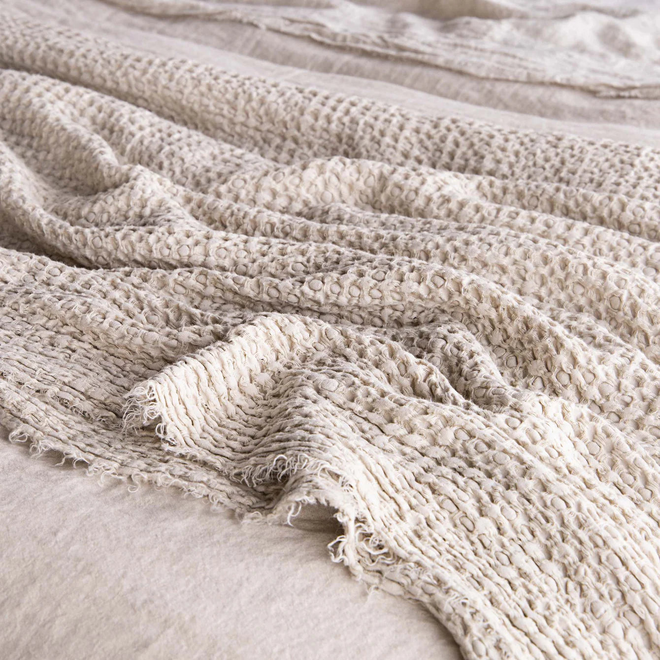Flocca Linen Waffle Blanket | Sable | Q/K size