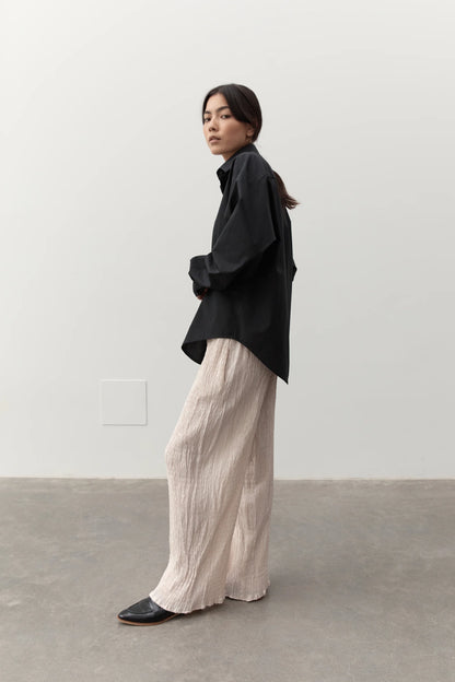 The Classic Shirt in Black